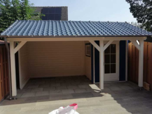 Tuinhuis met dakpanplaten dak antraciet kleur